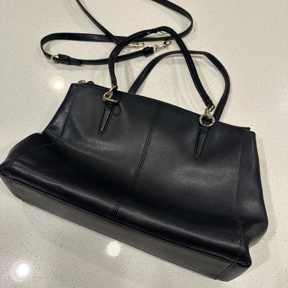 Coach Black Leather Shoulder Bag with Gold Hardware - Picture 6 of 8